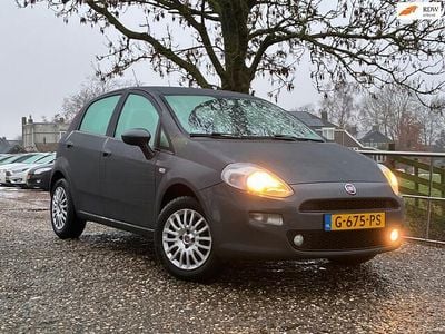 Grijs (metallic) Occasion 2015 Fiat Punto Evo Street Hatchback | € 5.975 (Eerlijke prijs)