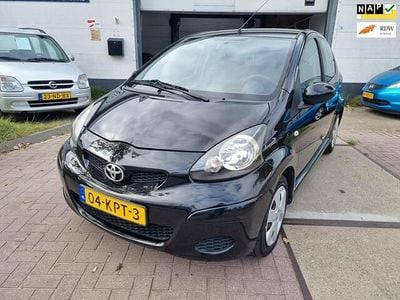 Zwart Gebruikt 2010 Toyota Aygo Comfort Hatchback | € 4.350 (Eerlijke prijs)