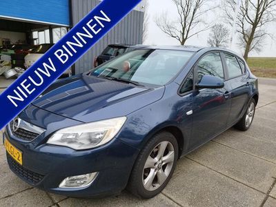 tweedehands Opel Astra 1.4 Edition ** 5 DRS ** Airco ** Cruise ** LM velg