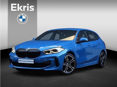 Occasion BMW 118 Executive 136 PK (100 kW) 2022 Blauw Hatchback