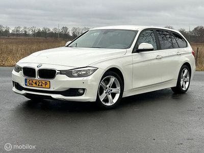 Wit Occasion 2014 BMW 316 Executive Stationwagen | € 5.500 (Duur)