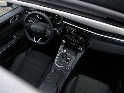 Zwart Gebruikt 2023 Lynk & Co 01 SUV | € 28.394 (Eerlijke prijs)