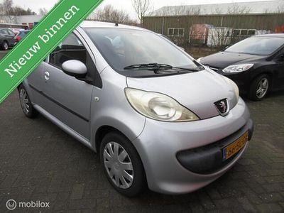 Occasion Peugeot 107 68 PK (50 kW) 2006 Grijs Hatchback