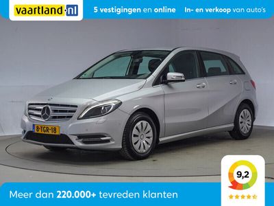 tweedehands Mercedes B180 Ambition [ Xenon pdc leder cruise ]