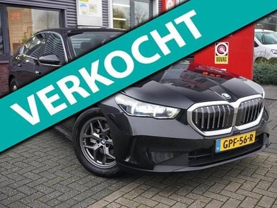 Zwart Occasion 2024 BMW 520 Comfort Edition Sedan | € 47.990 (Goede deal)