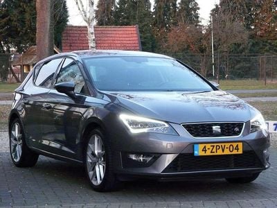 Grijs Gebruikt 2015 Seat Leon FR Hatchback | € 11.250 (Goede deal)