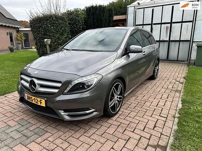 Mercedes B220
