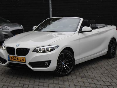 Wit Occasion 2020 BMW 218 Executive Cabriolet | € 25.995 (Eerlijke prijs)