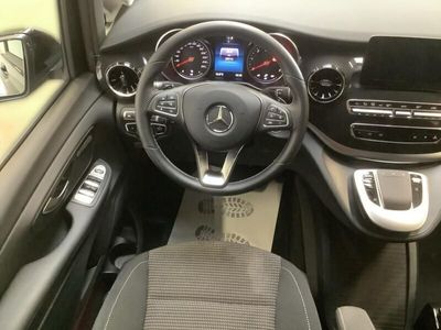 Mercedes V250