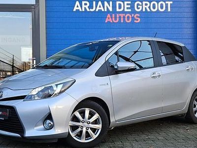 Grijs Occasion 2014 Toyota Yaris Hatchback | € 12.850 (Eerlijke prijs)