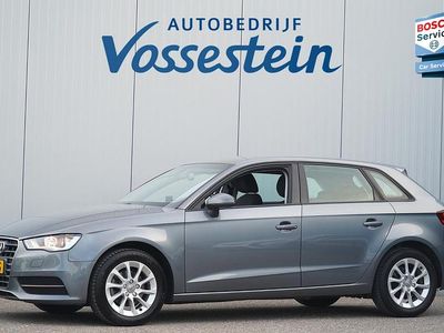 Grijs Gebruikt 2015 Audi A3 Sportback Attraction Hatchback | € 12.900 (Eerlijke prijs)