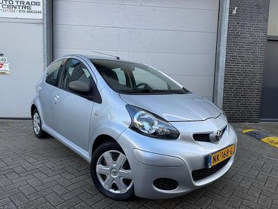 Occasion Toyota Aygo 68 PK (50 kW) 2010 Grijs Hatchback