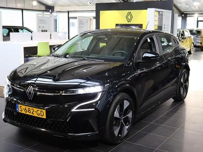 Zwart (metallic) Gebruikt 2023 Renault Mégane IV Evolution Hatchback | € 24.750