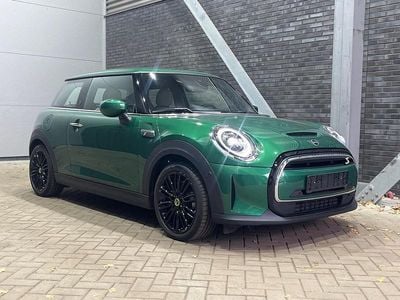 Groen Gebruikt 2022 Mini Cooper Hatchback | € 19.900 (Eerlijke prijs)