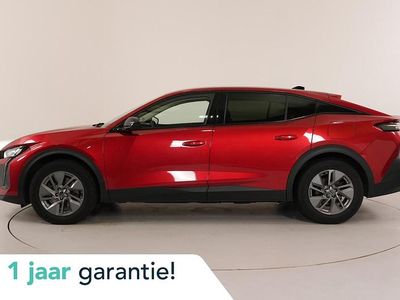 Rood (metallic) Gebruikt 2024 Peugeot 408 Allure Hatchback | € 23.950