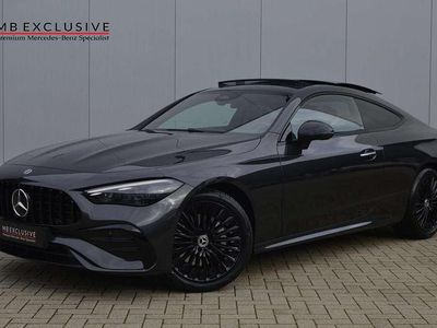 Grijs (metallic) Gebruikt 2025 Mercedes 180 AMG Line Premium Plus Sedan | € 55.990