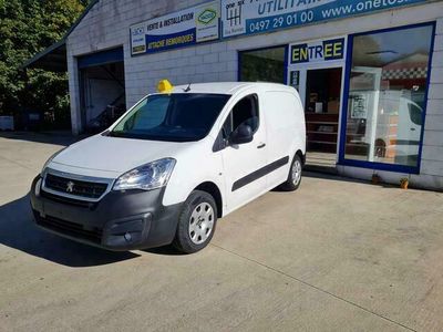 Wit Gebruikt 2017 Peugeot Partner MPV | € 13.500