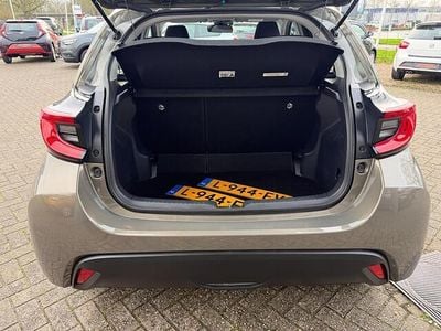 Groen Gebruikt 2021 Toyota Yaris Hatchback | € 18.940 (Goede deal)