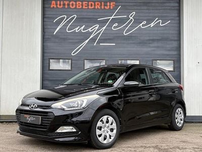 Zwart Occasion 2015 Hyundai i20 Comfort Hatchback | € 7.950 (Eerlijke prijs)