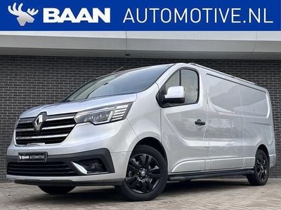 Grijs (metallic) Gebruikt 2022 Renault Trafic Luxe MPV | € 23.900 (Eerlijke prijs)