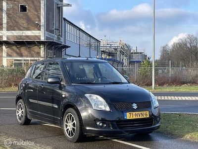 Zwart Gebruikt 2009 Suzuki Swift Exclusive Hatchback | € 1.750 (Iets duurder)