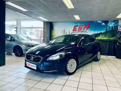 Blauw Gebruikt 2015 Volvo V40 Ocean Race Stationwagen | € 11.400 (Iets duurder)