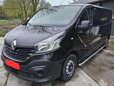 Zwart Occasion 2015 Renault Trafic MPV | € 6.499