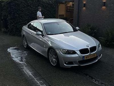 BMW 325