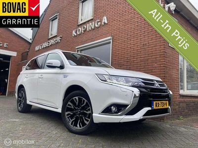 Wit Occasion 2018 Mitsubishi Outlander P-HEV SUV | € 26.725