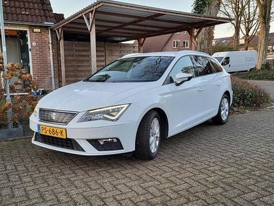 Wit (metallic) Occasion 2017 Seat Leon ST Business Stationwagen | € 10.950 (Eerlijke prijs)