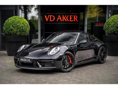 Porsche 911 Carrera GTS