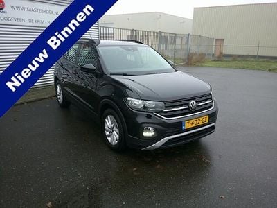 Zwart (metallic) Gebruikt 2023 VW T-Cross Life SUV | € 18.650 (Eerlijke prijs)