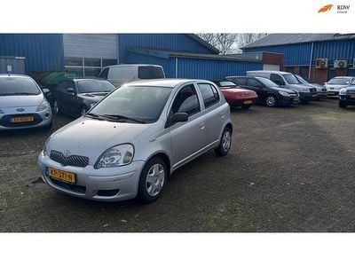 Occasion Toyota Yaris Sol 87 PK (63 kW) 2004 Grijs Hatchback