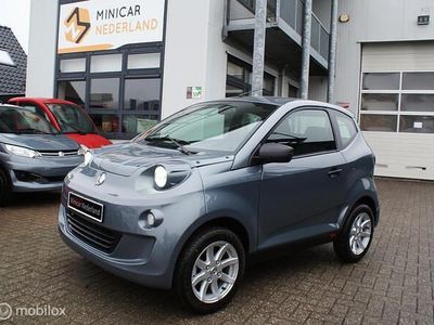 Grijs Nieuw 2025 Aixam eMinauto Hatchback | € 12.450