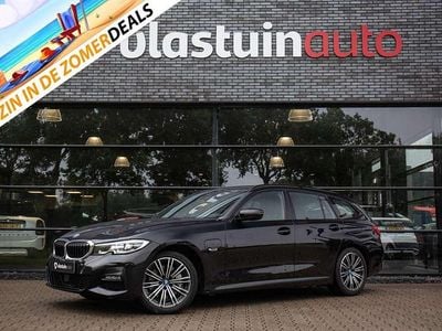 BMW 330e