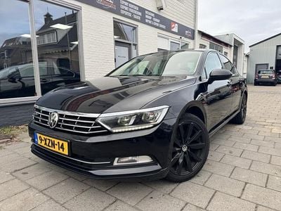 Zwart (metallic) Occasion 2014 VW Passat Comfortline Sedan | € 5.950 (Super prijs)