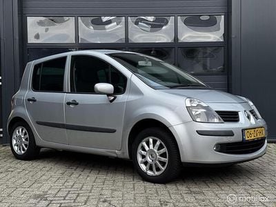 Occasion Renault Modus 101 PK (74 kW) 2008 Grijs MPV