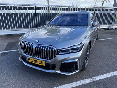 BMW 750