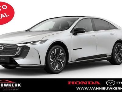 Wit Nieuw 2025 Mazda 6e Takumi-Line Hatchback | € 43.900 (Goede deal)