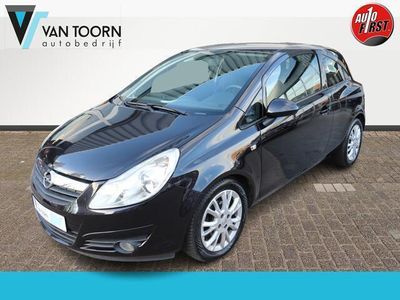 tweedehands Opel Corsa 1.4-16V Business. Dealeronderhouden.