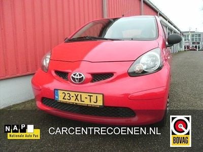 Occasion Toyota Aygo 68 PK (50 kW) 2007 Rood Hatchback