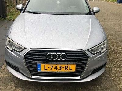 Zilver Occasion 2017 Audi A3 Proline Hatchback | € 9.900 (Super prijs)