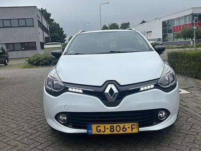 Wit Occasion 2015 Renault Clio IV Night&Day Hatchback | € 3.250 (Goede deal)