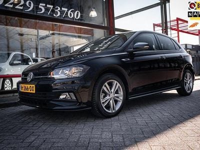 Zwart Gebruikt 2020 VW Polo Highline Hatchback | € 16.950 (Goede deal)