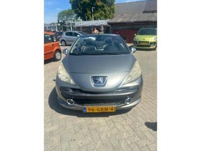 Grijs Gebruikt 2008 Peugeot 207 CC Roland Garros Cabriolet | € 2.450 (Iets duurder)