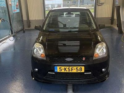 Occasion Ford Fiesta Futura 101 PK (74 kW) 2006 Zwart Hatchback