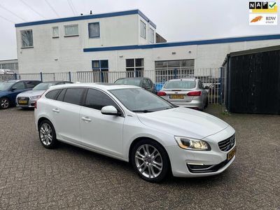 Wit Gebruikt 2013 Volvo V60 Summum Stationwagen | € 6.950 (Duur)