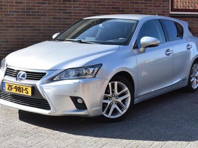 Lexus CT200h
