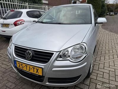 Grijs Gebruikt 2006 VW Polo Hatchback | € 2.750 (Eerlijke prijs)