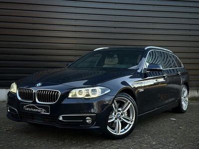 Blauw / imperialblau brillanteffekt metalli Gebruikt 2013 BMW 528 Basis Stationwagen | € 14.950 (Eerlijke prijs)